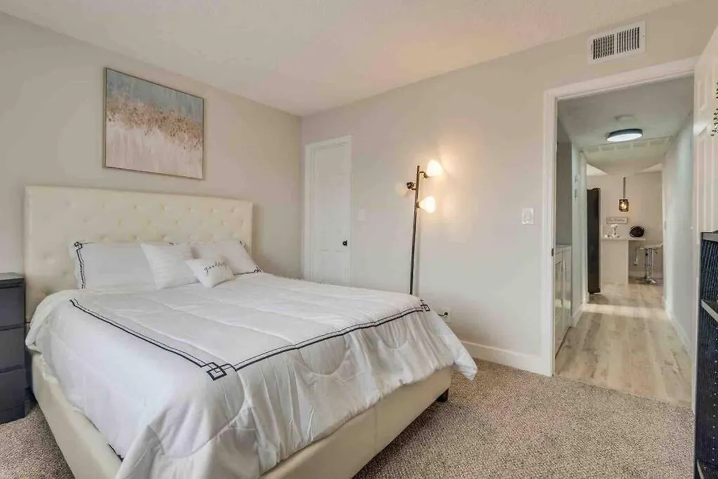 アパート Cozy Home! 16 Min Away From Strip And Fremont ラスベガス