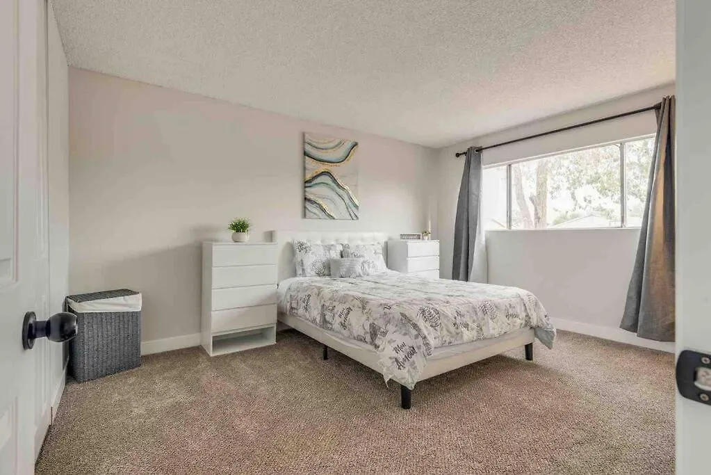 Apartment Cozy Home! 16 Min Away From Strip And Fremont Las Vegas United States