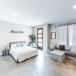 https://music-city-modern.nashville-hotels.org